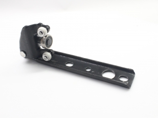 Ролик двери 6838026010 (TOYOTA)