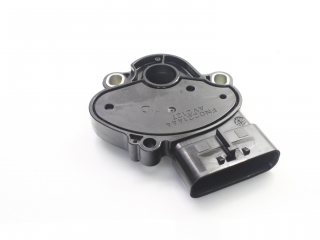 Датчик положения коленвала FN0221444 (MAZDA)